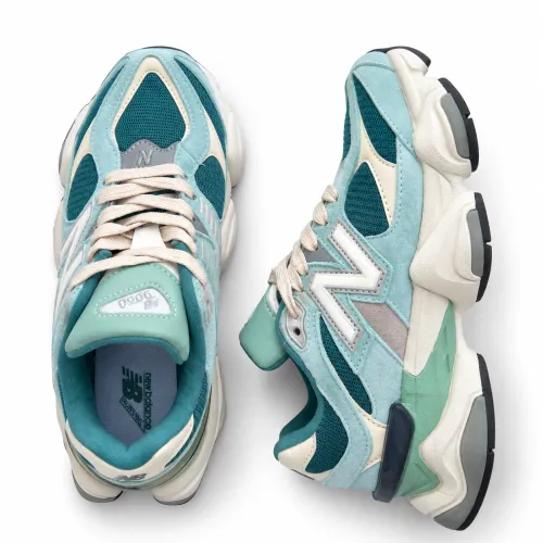 Кросівки New Balance 9060 у забарвленні «New Spruce / Salt Marsh»36 розмір -22,5 см  устілка  37 розмір - 23 см устілка  38 розмір - 23,5 см устілка  39 розмір - 24,5 см устілка  40 розмір - 25 см устілка