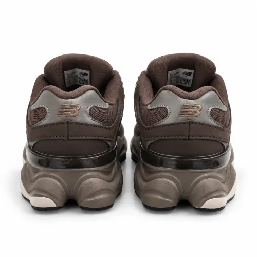 Жіночі кросівки New Balance 9060 в  кольорі dark brown 🤎 мініатюра 3