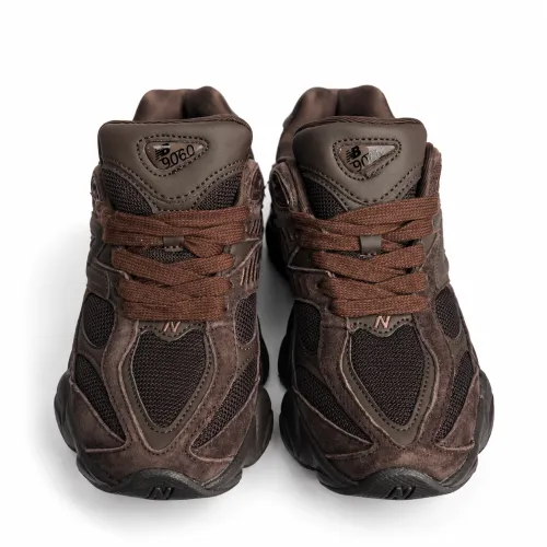 Жіночі кросівки New Balance 9060 в коричневому кольорі мініатюра 3